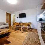 Aldrov Deerhouse Apartment