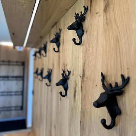 公寓 Aldrov Deerhouse