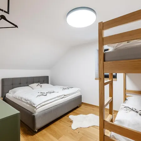 Aldrov Deerhouse Apartment *